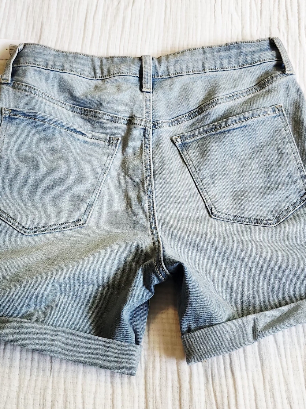 Old Navy Light Wash Denim Cuffed Women's Shorts - Picture 8 of 11